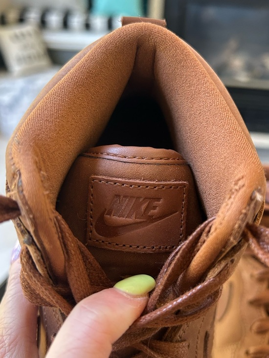 NIKE Dunk High Premium Pecan Leather Sneakers - Picture 5 of 11